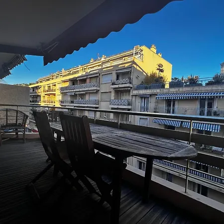 Appartamento 2 Bedroom With Ac Next To The Martinez